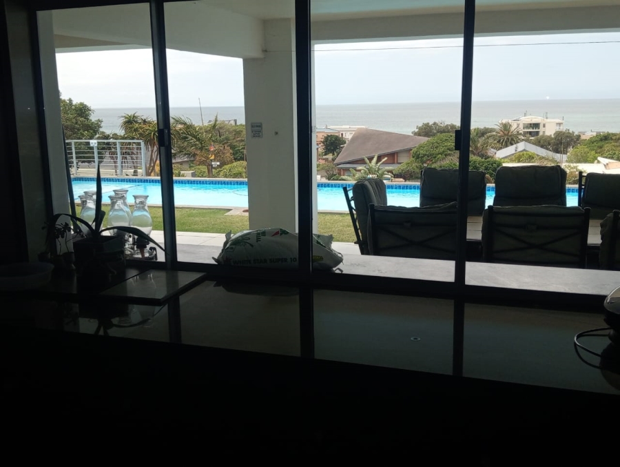 5 Bedroom Property for Sale in Jeffreys Bay Central Eastern Cape